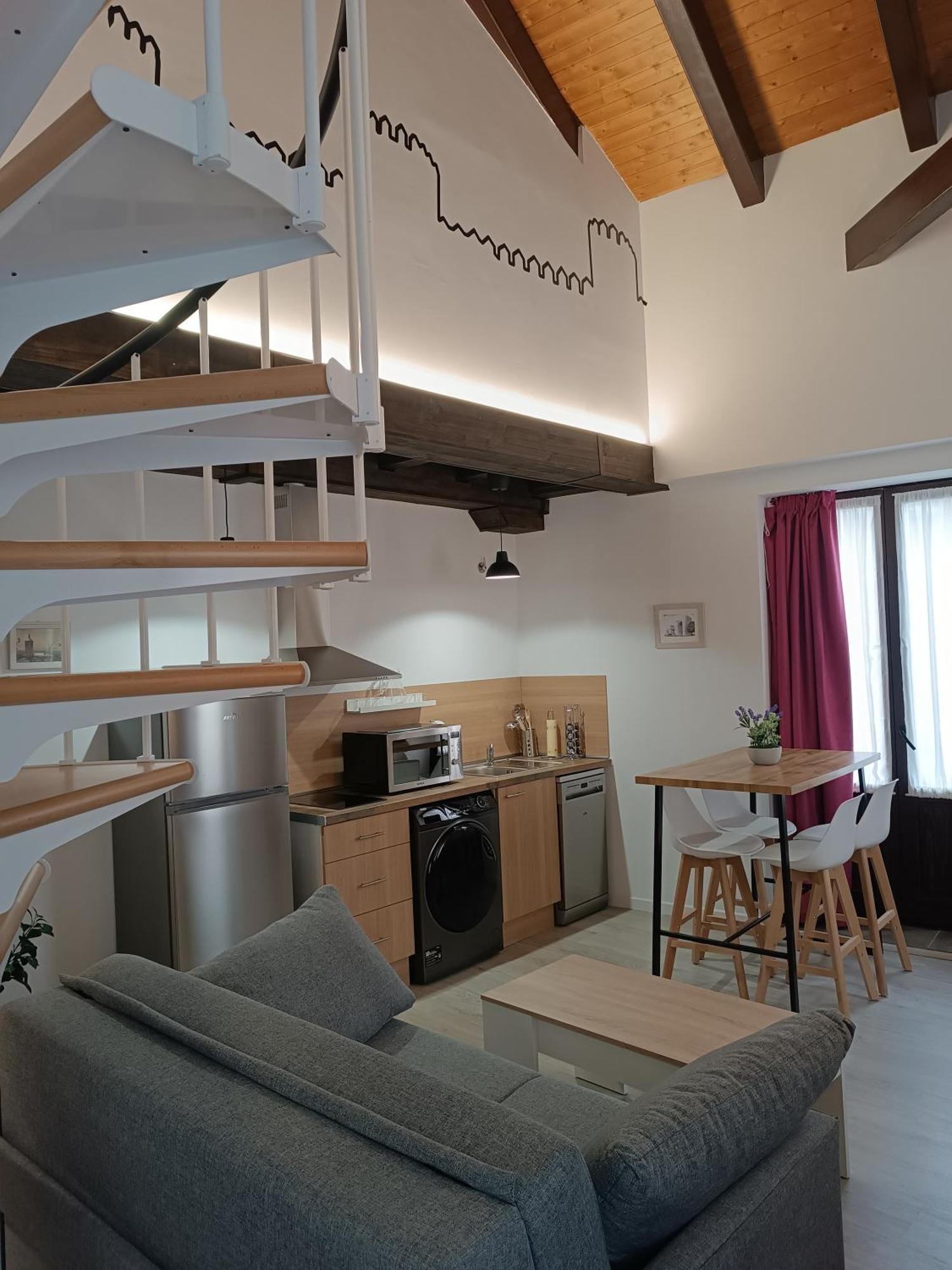 Apartamentos Turisticos Avila Puerta De Los Leales 1-2 Buitenkant foto